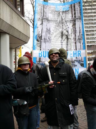 Demonstration Bundeswehr wegtreten!