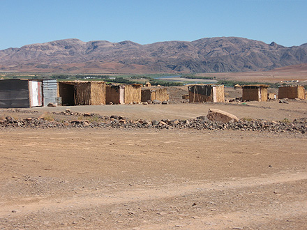 Namibia Landarbeiter Trans-Kalahari-Highway