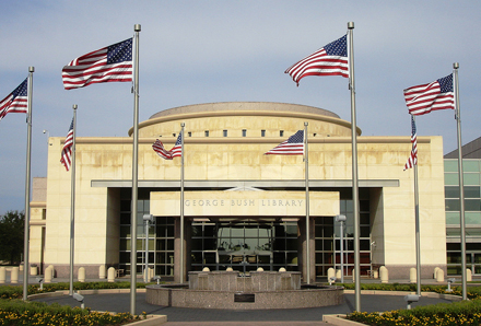 Bush Library an der Texas Uni Foto: CC blueag9