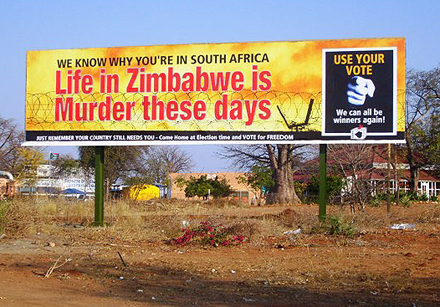 Willkommensschild in Südafrika an der Grenze zu Simbabwe Quelle: sokwanele.com