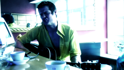 tim stöneberg als Johnny in hotep szenenfoto