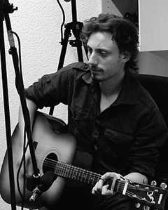 Falko Jakobs an der Gitarre HOTEP