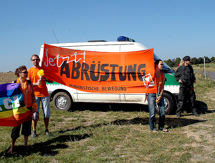 Proteste gegen die letzten Atomwaffen in Büchel Foto: Wolfgang Geissler Humanisten