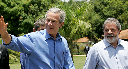 „Hello – goodbye!“ George W. und Lula da Silva Foto: carlosar/Agencia Brasil