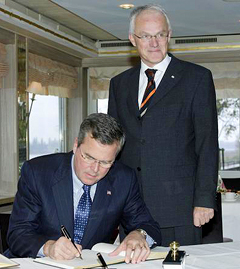 Jeb Bush Gästebuch NRW Rüttgers