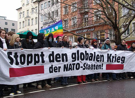 Demo gegen Münchner Sicherheitskonferenz Tobias Pflüger Quelle: Indymedia