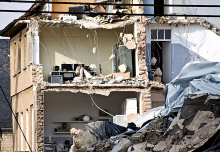 Haus neben eingestürztem Stadtarchiv Köln, Severinstraße Foto: Alexander Bentzien