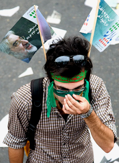 Proteste nach Wahlausgang in Teheran Foto: Sharam Sharif