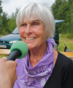 Barbara Rütting im Interview nach der Kundgebung in Büchel Foto: Herbert Sauerwein