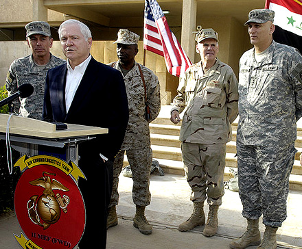 Robert Gates Petraeus Fallludscha 2007 Foto: Cherie A. Thurlby