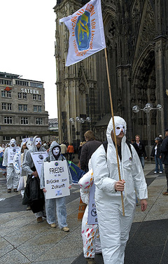 „Die Unsichtbaren“ Marsch auf Wahn | Foto: Herbert Sauerwein