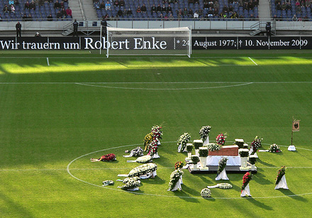 Trauerfeier im Stadion von Hannover 96 | Foto: Nifoto