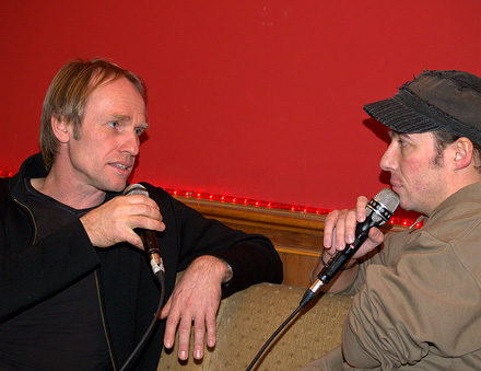 Norbert Leisegang im Gespräch mit Ingo Arntz vor dem Konzert in der Kantine in Köln | Foto: Thorsten Schiller