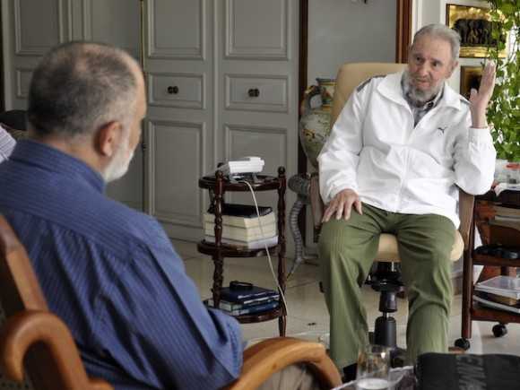 Fidel Castro (89) im Gespräch mit dem venezolanischen Journalisten Mario Silva
