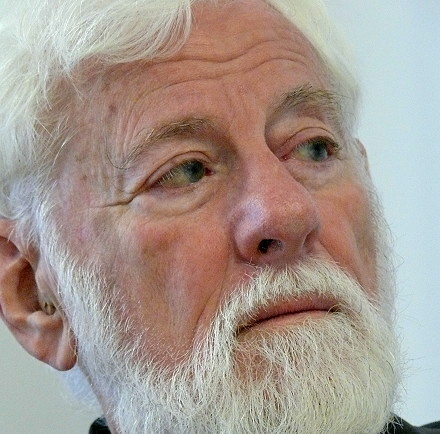 Der israelische Friedensaktivist, der die feindlichen Linien