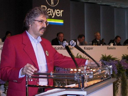 Axel Köhler-Schnura - auf der BAYER-Hauptversammlung
