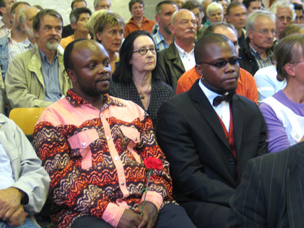 Zuh�rer bei Preisverleihung und Laudatio in der Aula Carolina