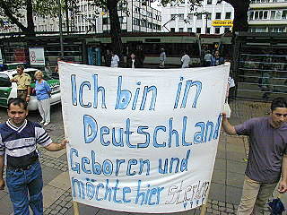 Demonstration gegen Abschiebungen Kln 2002