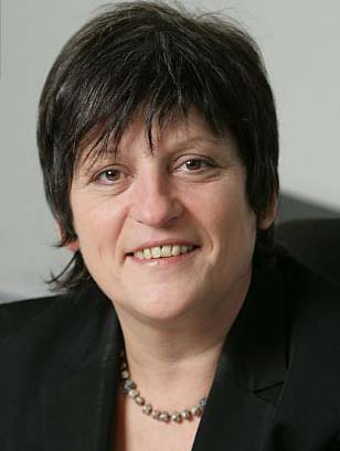 Roswitha Müller-Piepenkötter - leitet Fragen lieber weiter