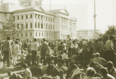 Mai-Kundgebung Montevideo nach dem Ende der Militärdiktatur 1983