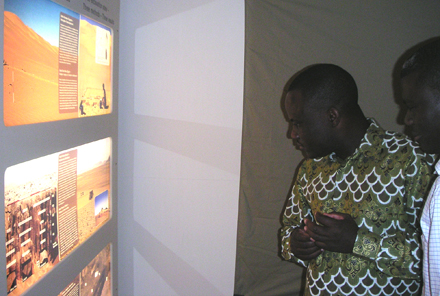 Ausstellung und Besucher