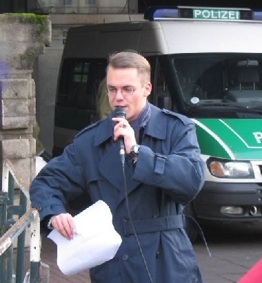 Nazi-Einpeitscher Axel Reitz