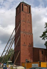 St.JohannBaptist: Der schiefe Turm von St. Johann Baptist